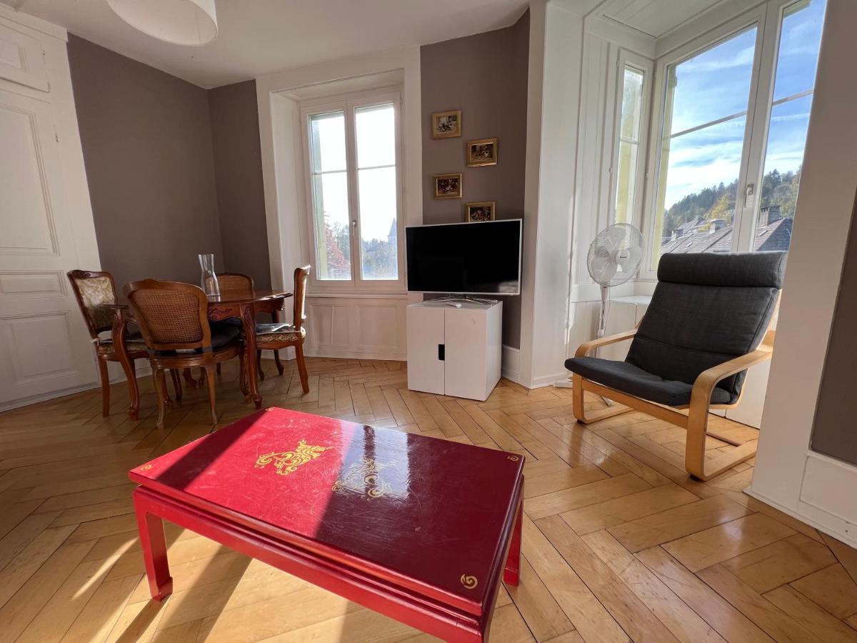 Le Locle : Bel Appartement Chaleureux Esterno foto