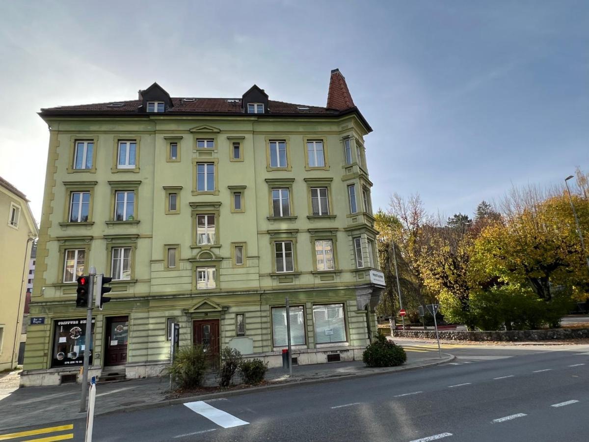 Le Locle : Bel Appartement Chaleureux Esterno foto